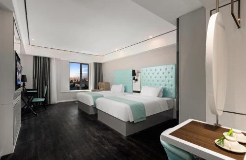 Chenghua Hotel | 如家睿柏云酒店建设路东郊记忆店