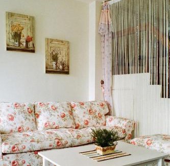 Hualien City Centre House | 小城堡民宿Little Castle hotel 19窩窩近東大門夜市好停車