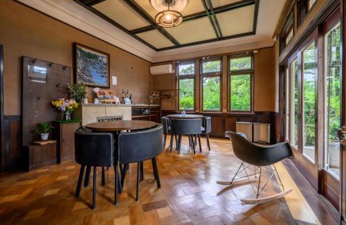 Onomichi Villa | 尾道の家 Onomichi House - 千光寺の麓 時を超える映画のワンシーンへ - Supported by COCOSTAY