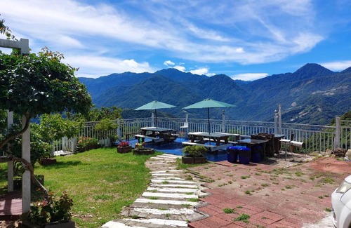 Ren'ai Ski Chalet | 山雲居包棟民宿