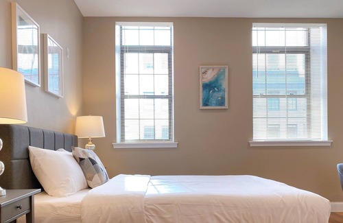 Logan Square Apartment | 念奴嬌 | Riesling Studio at City Hall