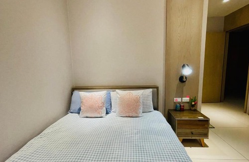 Xinzhuang House | 新莊區中正路高級雙人房，靠近丹鳳，回籠，輔大捷運站，新莊熱鬧地區