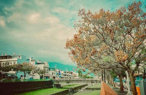 Hualien City Centre House | 李宿 花蓮包棟-市區溪畔民宿-附車位-按人數調配房間-每日限定一組客人