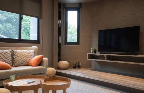 Hualien City Centre House | 李宿 花蓮包棟-市區溪畔民宿-附車位-按人數調配房間-每日限定一組客人