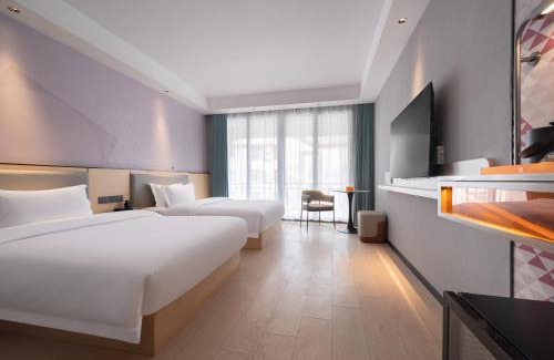 Wulingyuan Hotel | 柏曼Borrman国际酒店-ZhangJiaJie National Forest Park East Gate Branch