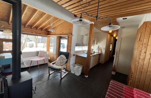 Iwamizawa Apartment | 民泊 山の家 フィンランド式サウナ付き一軒家