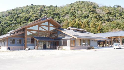 Tsuwano-cho Apartment | 泊まれるカフェ龍さん家