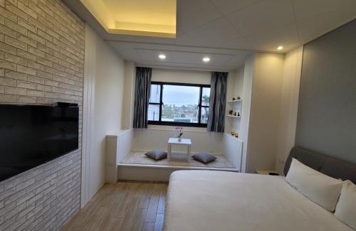 Wujie House | 渡小夜電梯民宿 Yilannight B&B