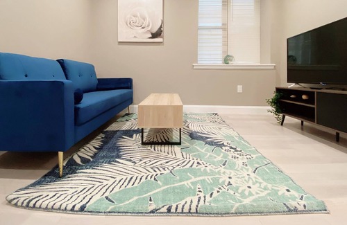 Logan Square Apartment | 特濃情 | Torrontes 1 BR/1 BA at City Hall