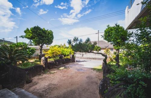 Gima Villa | 琉美の宿 月桃 4ベッドルームと畳の広間付き 貸切宿