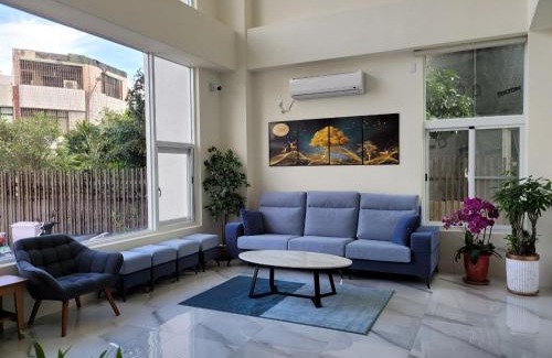 Taitung City Centre House | 綠堤泰安民宿