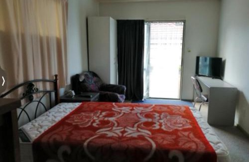 Mount Roskill House | 驿站