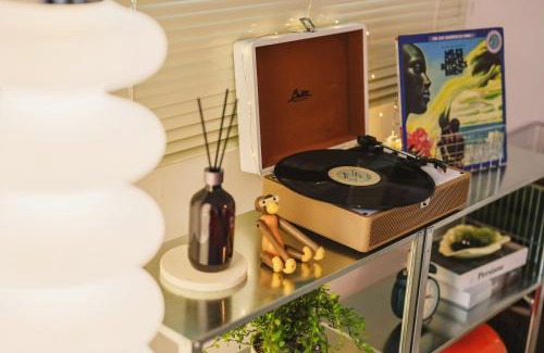 Sadang-dong Apartment | 가을특가할인 합법숙소 남성역 공항버스 4분 사당 성수 강남 잠실 홍대 이태원 국립중앙박물관