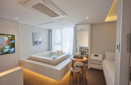 Seocho-gu Hotel | 더리프서울 사당