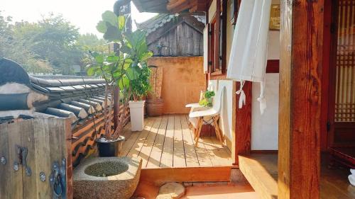 Jeonju House | 전주한옥마을 독채 교동스테이