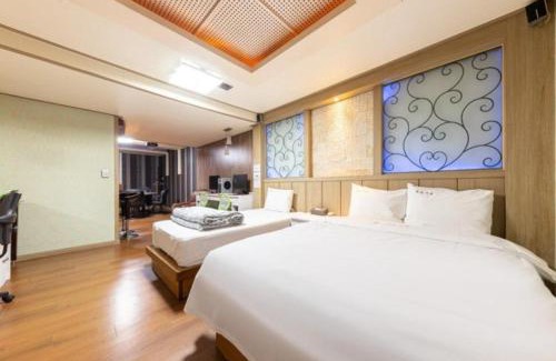 Jeonju Hotel | 전주 캐슬모텔