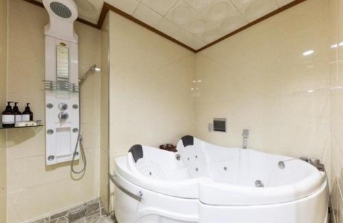 Jeonju Hotel | 전주 캐슬모텔