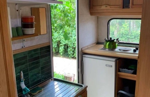 Paredes de Coura House | 0 bedroom caravan for up to 2 people with swimming pool and barbecue.