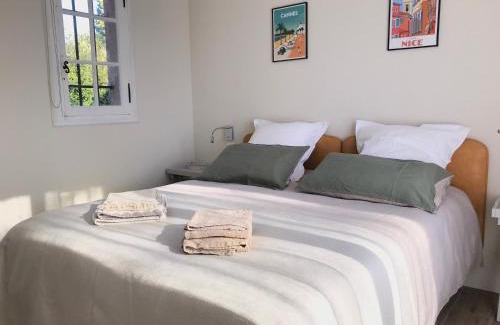 Roquefort-les-Pins Apartment | 06D - Appartement spacieux avec terrasses, jardin et piscine