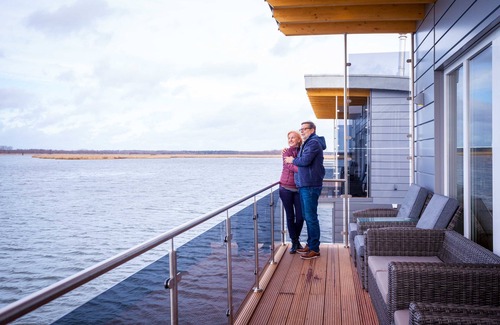 Kroeslin House | 08. floating houses (105 m²) Thalassa - Floating house no. 11 with fireplace