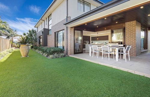 Shell Cove House | 1 1/2 hrs South of Sydney - up to 8 Adults - Brand new