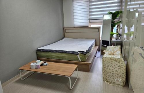 Seocho-dong Apartment | 1-3507#Sinnonhyeon High-rise View #Garden View #Gangnam Station Line 2, Sinbundang Line #Sinnonhyeon Station Line 9 #Hotel Bedding #New Building