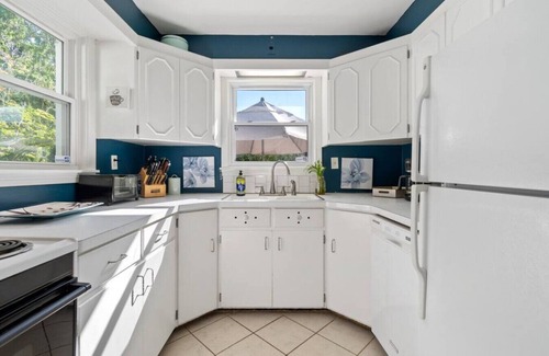 Pittsford House | ☕️1.8 acres☕️Fast Wifi☕️W/D☕️Pets OK☕️Full Kitch☕️