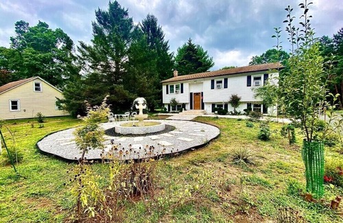 Swiftwater House | #1 AREA IN POCONOS “CAMELBACK” AND “KALAHARI”