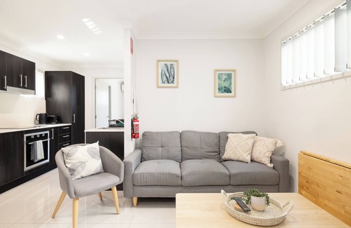 Rocklea Apartment | 1 Bdr Apt! GST Credits! Kitchen! Parking! 331F1