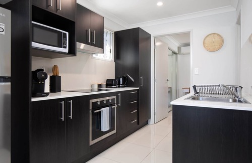 Rocklea Apartment | 1 Bdr Apt! GST Credits! Kitchen! Parking! 131F1