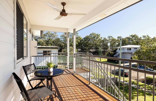 Rocklea Apartment | 1 Bdr Apt! Private Balcony! Garage Parking! 116D1