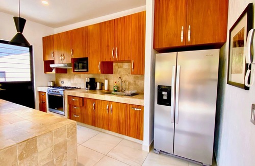 San Antonio Tlayacapan House | 1 Bdrm Guesthouse - Walk to Everything - Roof Top Patio-bbq - Short Stay Welcome