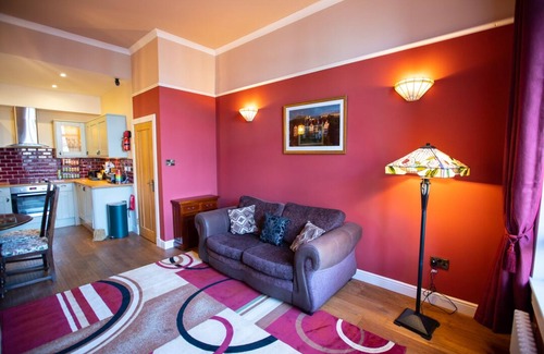 West End Apartment | 1 Bed (+) apartment in prime location