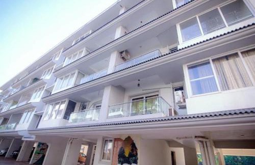 Colva Apartment | 1 Bed Apartment Sleeps 2 - Pool Parking Balcony