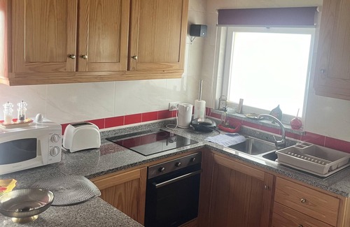 Coja House | 1 bed House - Sleeps 4 - Balcony - Mtn View