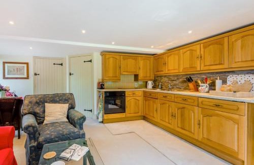 Westbrook Court House | 1 Bed in Clyro BN290
