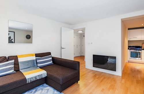 Queenhithe Apartment | 1 Bed Serviced Apartment near Blackfriars