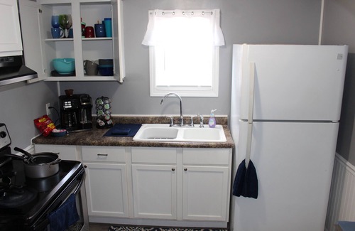 Terre Haute House | 1 bed1 bath house, less than 1mile to Union Hospital