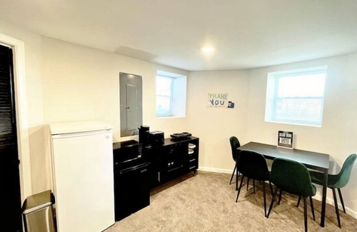 Central Forest Park Apartment | 1 Bedroom 1 Bathroom Apartment with Private Entrance & Guest Suite
