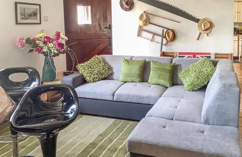 Nouaille-Maupertuis House | 1 bedroom accommodation in Nouaille Maupertuis