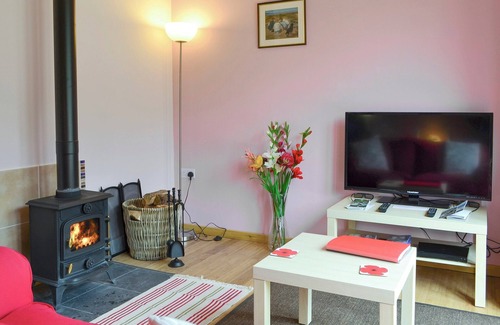 Berwick-upon-Tweed Cottage | 1 bedroom accommodation in Lowick, near Berwick-on-Tweed
