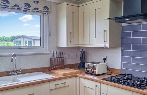 Sturton By Stow Ski Chalet | 1 bedroom accommodation in Thorney, Nr Lincoln