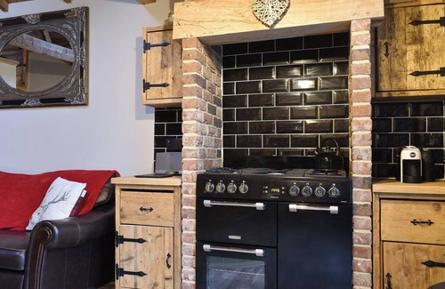 Belton Cottage | 1 bedroom accommodation in Belton, near Great Yarmouth