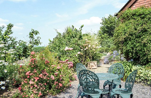 Westbrook Court Cottage | 1 bedroom accommodation in Mansell Gamage