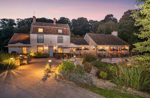 Newton St Loe Ski Chalet | 1 bedroom accommodation in Newton Saint Loe, Nr Bath