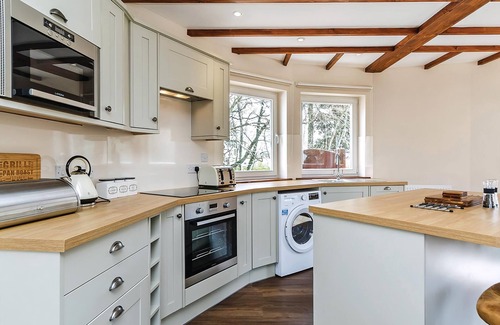 Clova Ski Chalet | 1 bedroom accommodation in Nr Kirriemuir