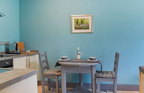 Usk Cottage | 1 bedroom accommodation in Llangwm Usk