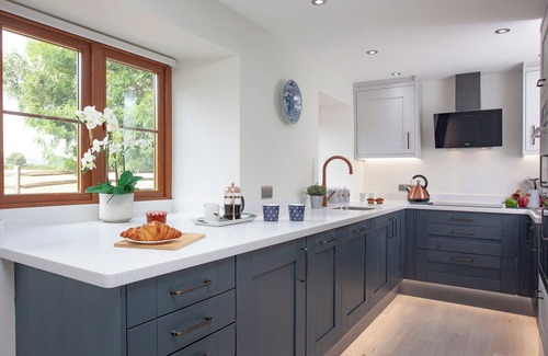 Bridgwater Cabin | 1 bedroom accommodation in Bridgwater