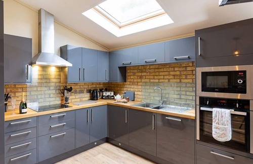 Milverton Ski Chalet | 1 bedroom accommodation in Cannington