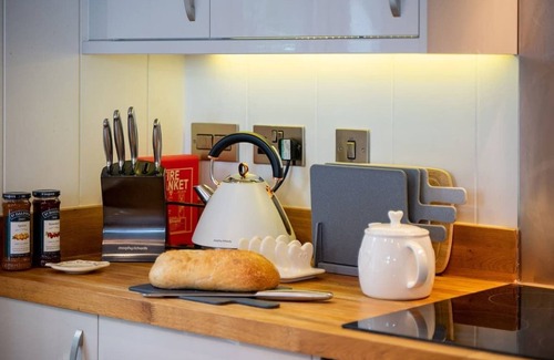 Milverton Ski Chalet | 1 bedroom accommodation in Cannington
